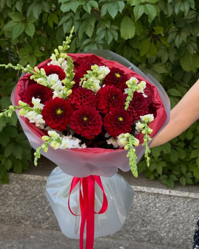Букет - 2249₴🏷️

Червоне — про пристрасть. Біле — про ніжність. ❤️‍🔥

Для побач...