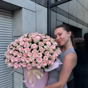 Велика композиція 151 кремова троянда