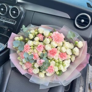 Збірний букет "біло-рожева красава"
