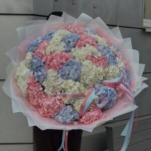 Великий букет з гортензій